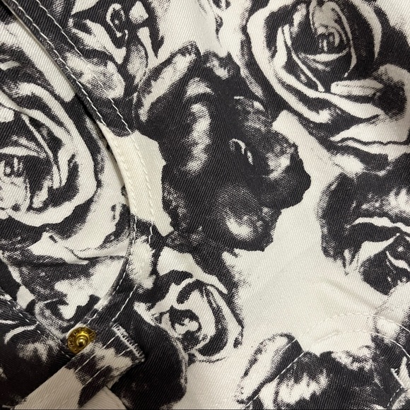 Cecil McBee Japanese Floral Skinny Jeans - Picture 6 of 9